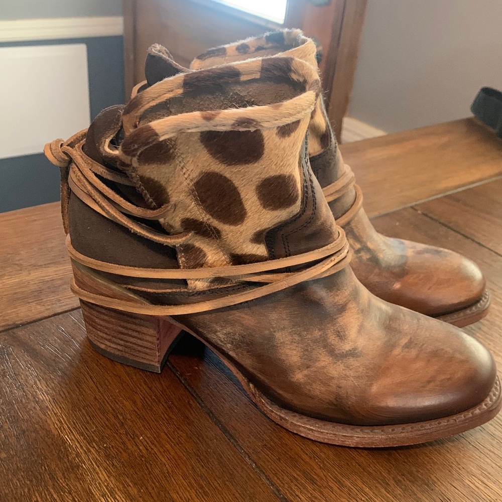 Freebird by Steven Casey leopard print booties - EUC - Picture 2 of 5